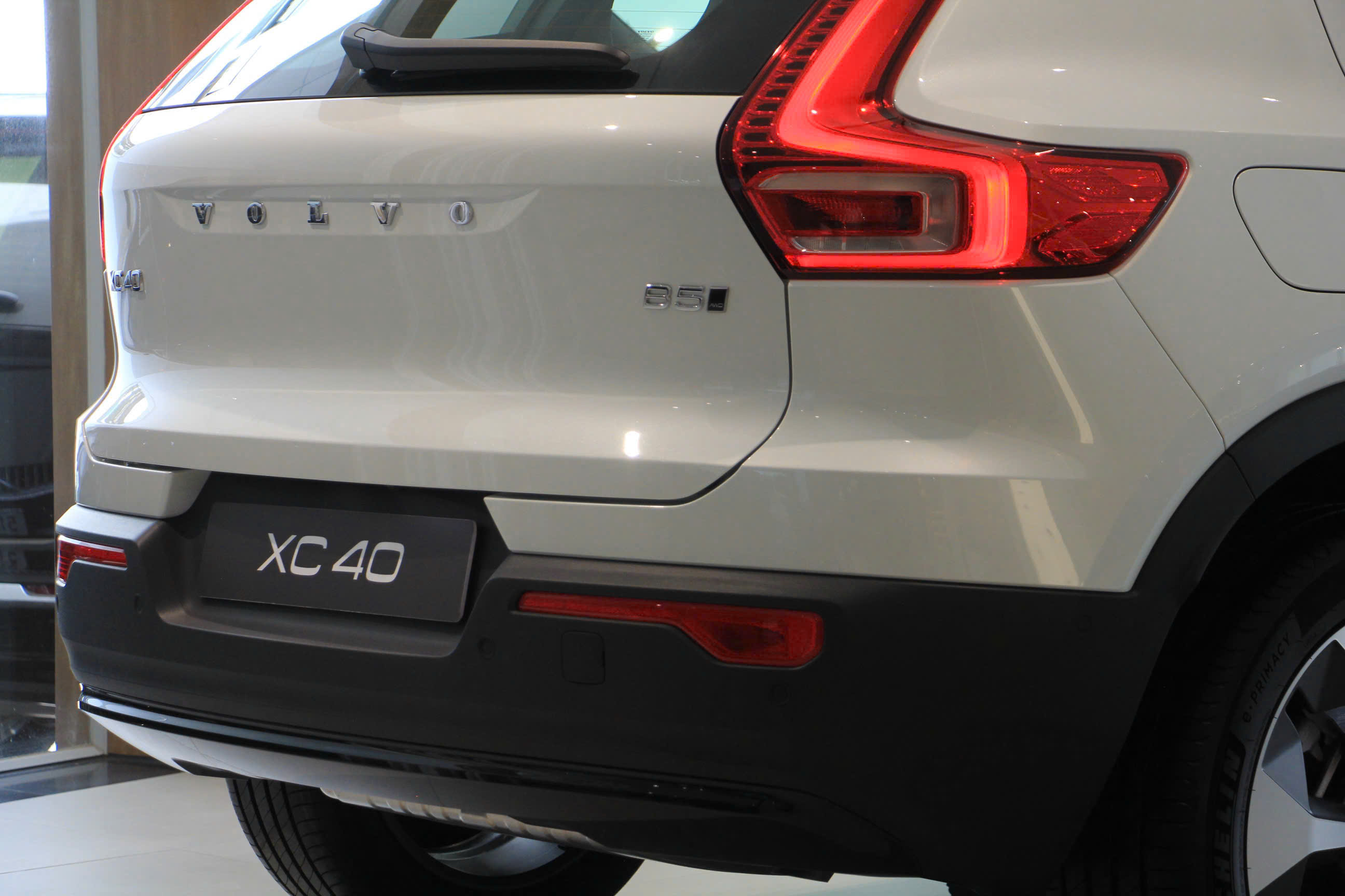 Volvo XC40 Ultra - Ảnh 9