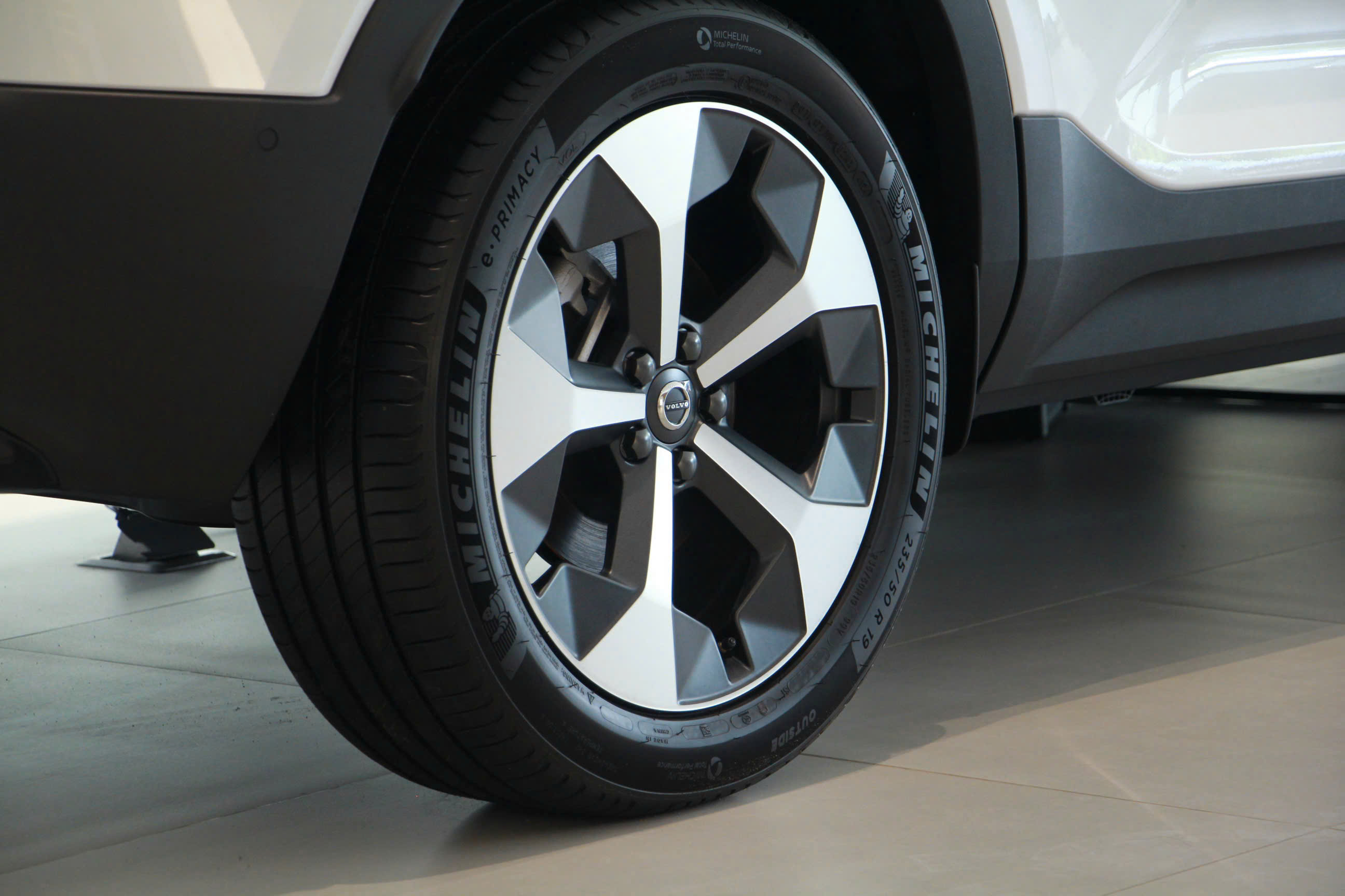 Volvo XC40 Ultra - Ảnh 14